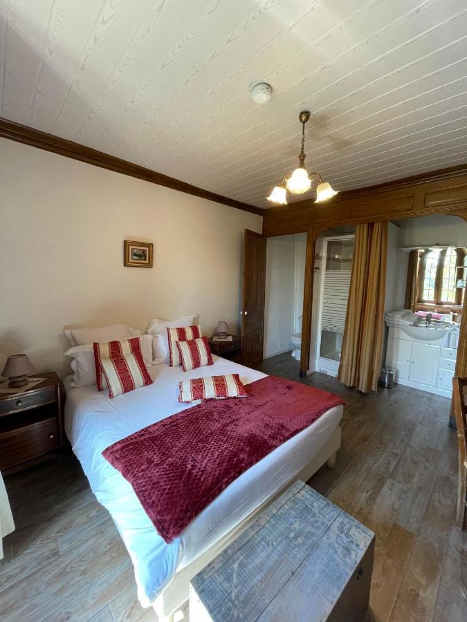 Manoir Du Grail Bed and Breakfast Devesset Exteriör bild